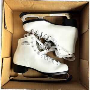 Vintage Lake Placid Women’s White Ice Skates, Size 6 #686 With Original Box